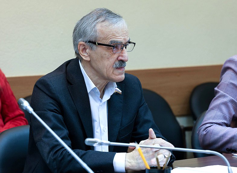 Заместитель Председателя Комитета по просвещению Нурбаганд Нурбагандов