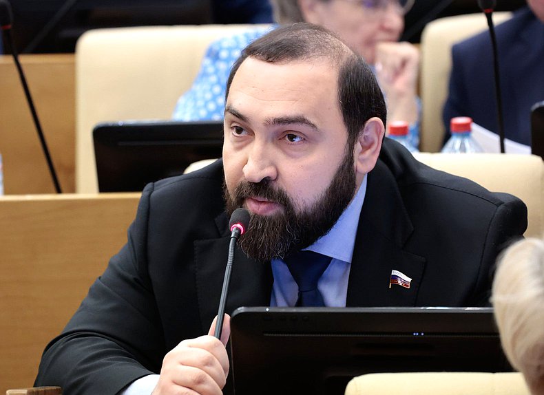 Член Комитета по охране здоровья Бийсултан Хамзаев