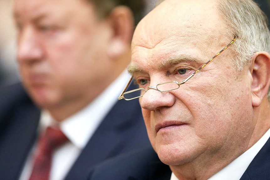 Руководитель фракции КПРФ Геннадий Зюганов