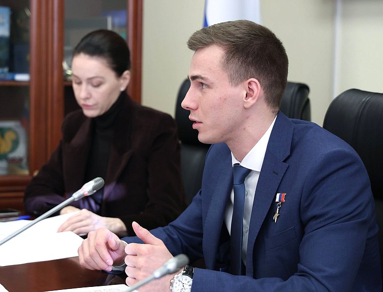Председатель Комитета по молодежной политике Владислав Головин