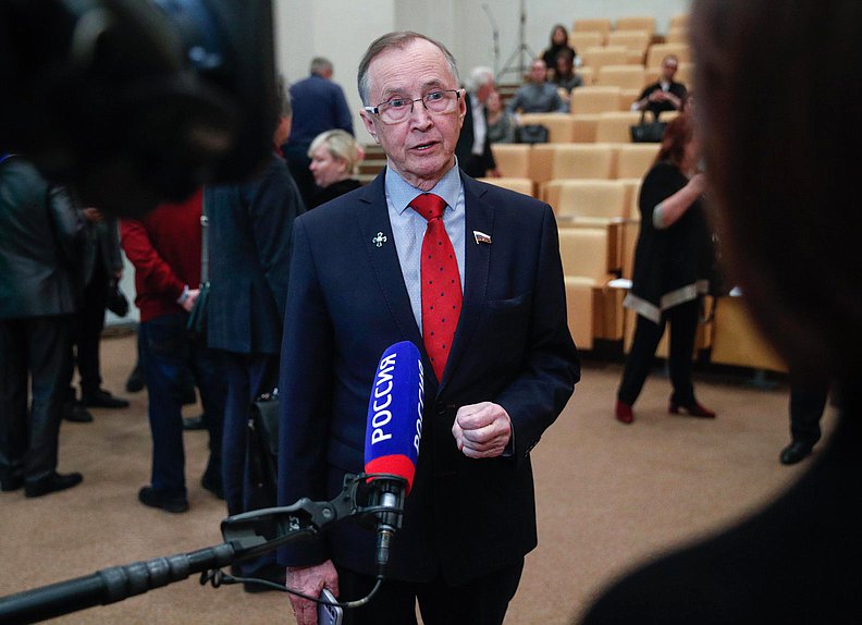 Первый заместитель Председателя Комитета по развитию гражданского общества, вопросам общественных и религиозных объединений Николай Бурляев