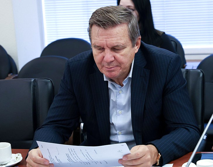 Член Комитета по энергетике Игорь Ананских