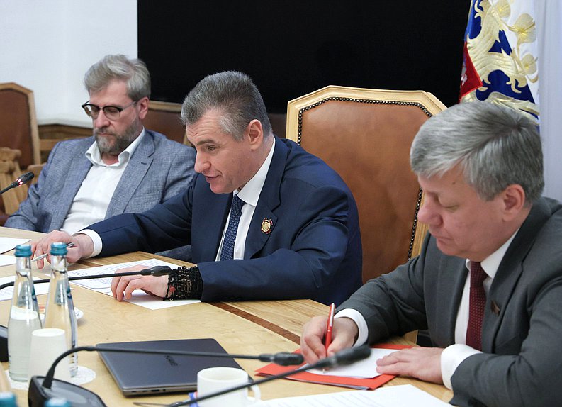 Председатель Комитета по международным делам Леонид Слуцкий