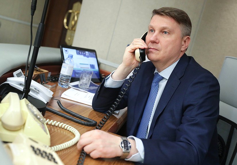 Полномочный представитель Правительства РФ в Государственной Думе Александр Синенко