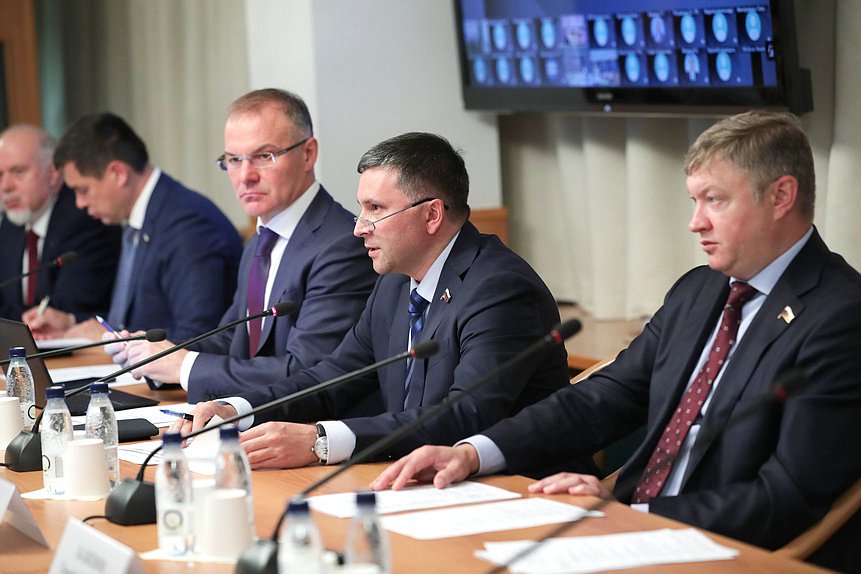 Председатель Комитета по экологии, природным ресурсам и охране окружающей среды Дмитрий Кобылкин