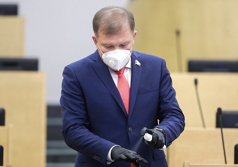 Первый заместитель Председателя Комитета по контролю и Регламенту Александр Курдюмов