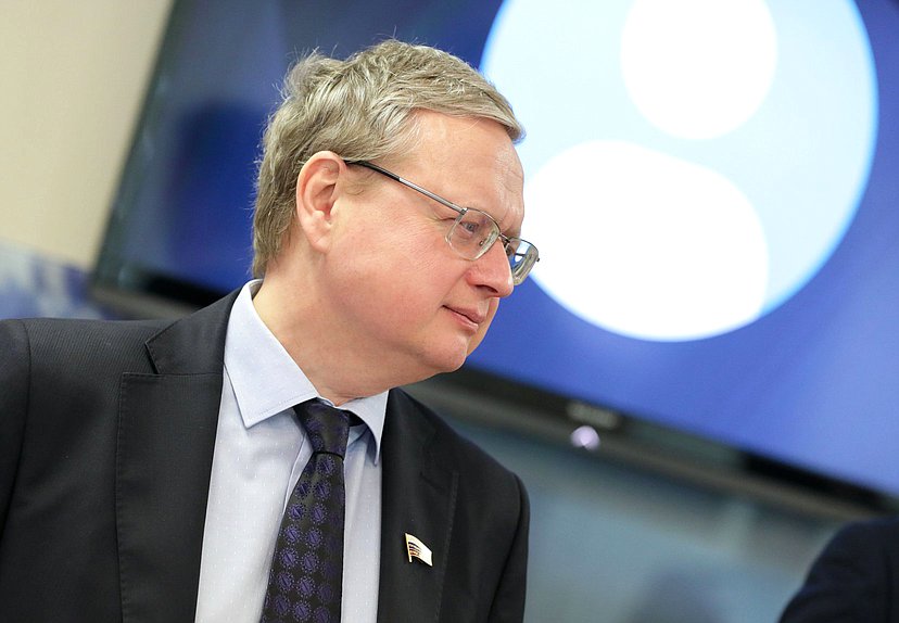 Заместитель Председателя Комитета по экономической политике Михаил Делягин