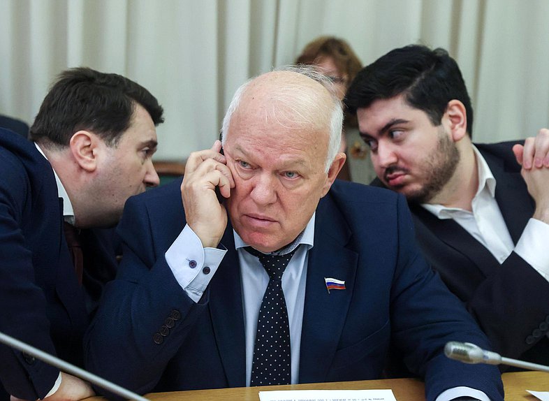 Заместитель Председателя Комитета по экологии, природным ресурсам и охране окружающей среды Анатолий Грешневиков