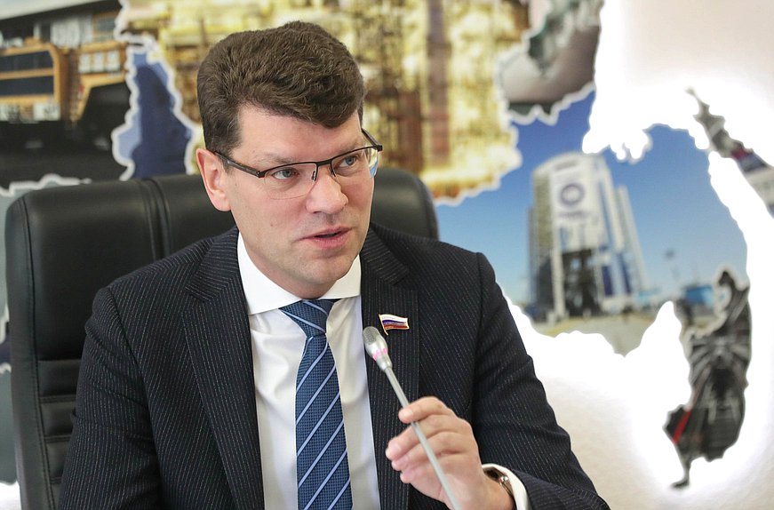 Заместитель Председателя Комитета по экономической политике, промышленности, инновационному развитию и предпринимательству Денис Кравченко
