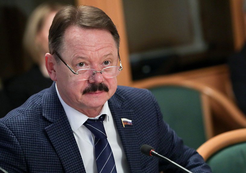 Член Комитета по развитию Дальнего Востока и Арктики Владимир Новиков