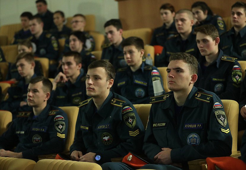 Круглый стол на тему: «Здоровый образ жизни — основа благополучия российской нации»