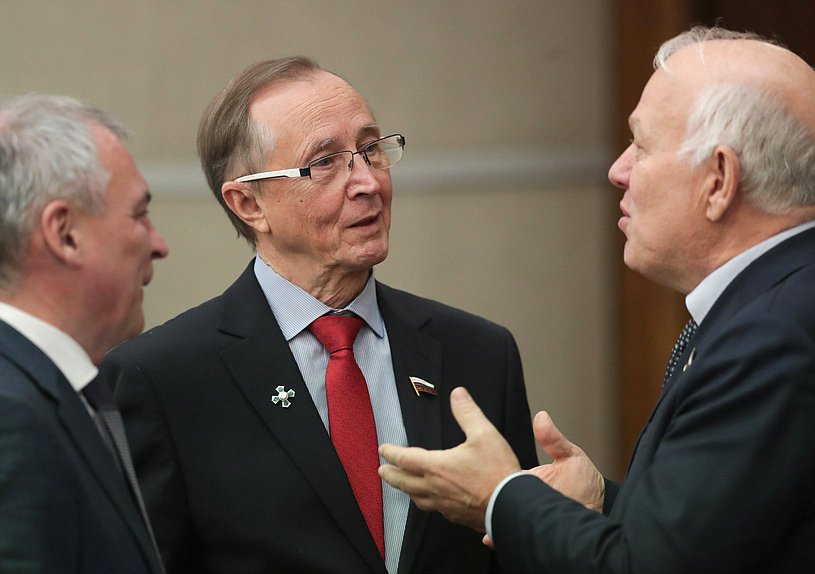 Первый заместитель Председателя Комитета по развитию гражданского общества, вопросам общественных и религиозных объединений Николай Бурляев