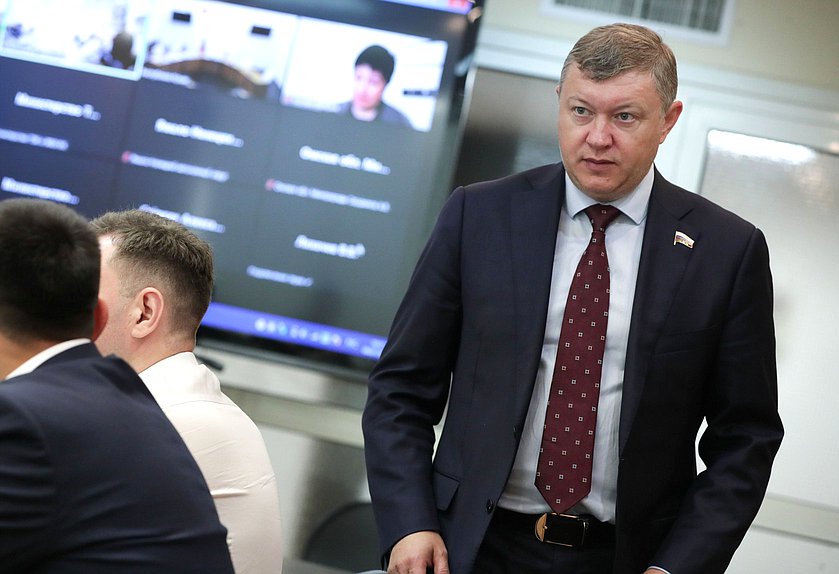 Заместитель Председателя Комитета по экологии, природным ресурсам и охране окружающей среды Евгений Марков