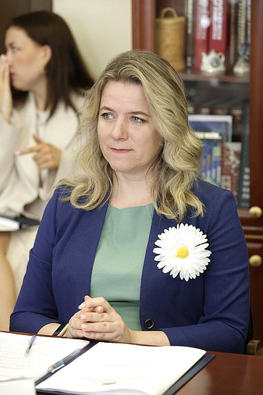 Член Комитета по защите семьи, вопросам отцовства, материнства и детства Ольга Коробова