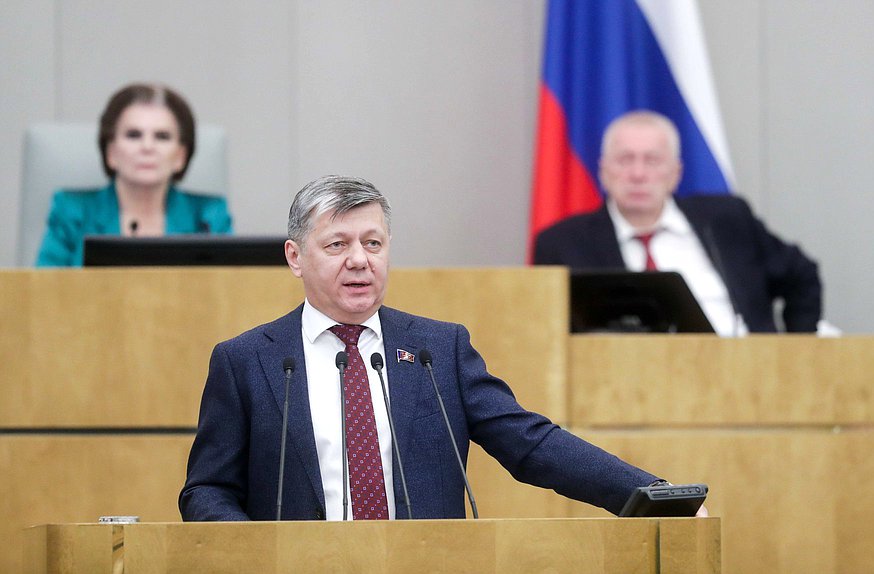 Депутат от фракции КПРФ Дмитрий Новиков
