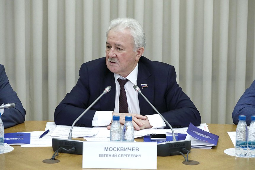 Председатель Комитета по транспорту и развитию транспортной инфраструктуры Евгений Москвичев