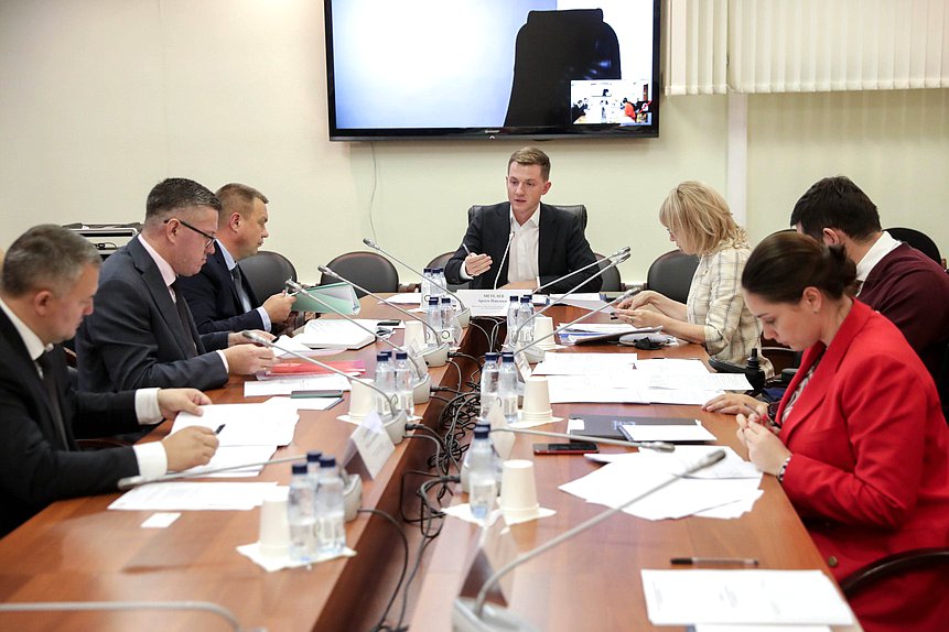 Заседание Комитета по молодежной политике