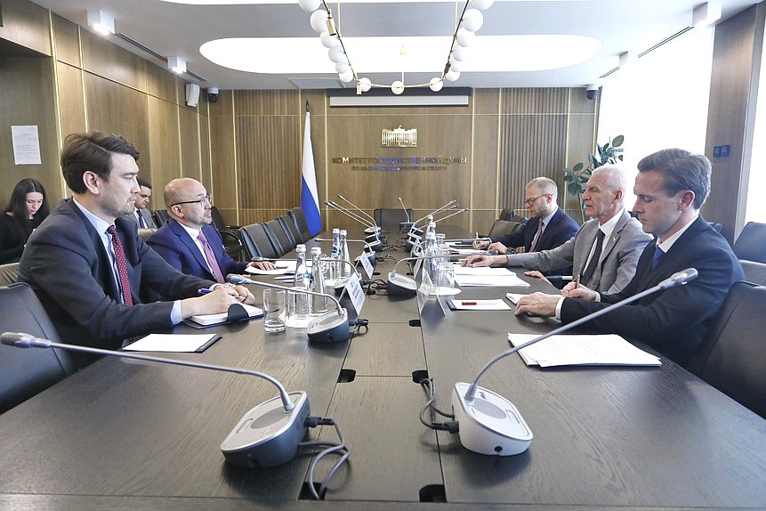 Встреча Председателя Комитета по физической культуре и спорту Олега Матыцина с делегацией посольства республики Казахстан