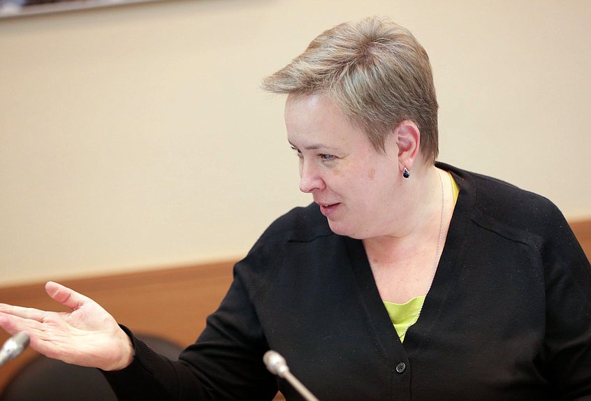 Заседание рабочей группы Комиссии по обеспечению жилищных прав граждан на тему «Правовое регулирование пилотного проекта создания некоммерческого фонда наемного жилья для граждан, участвующих в реализации крупных инвестиционных проектов на ТОСЭР»