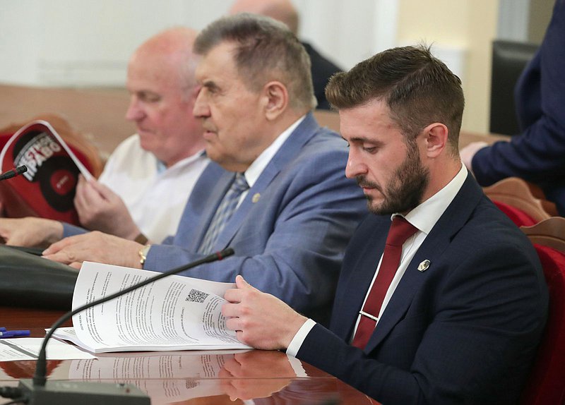 Круглый стол Комитета по региональной политике и местному самоуправлению на тему «Региональные и местные сообщества как фактор и субъект стратегического развития регионов и муниципалитетов»