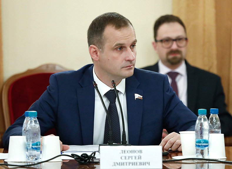 Председатель Комитета по охране здоровья Сергей Леонов
