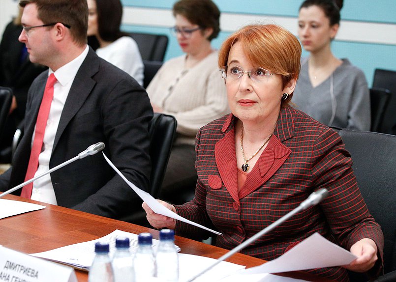 Член Комитета по бюджету и налогам Оксана Дмитриева