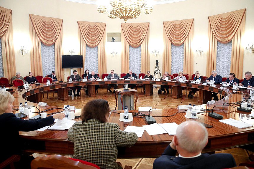 Заседание Комитета по охране здоровья по рассмотрению бюджетного пакета законопроектов