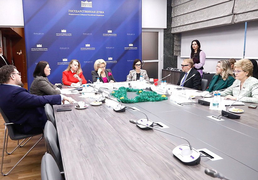 Заседание Комитета по защите семьи, вопросам отцовства, материнства и детства