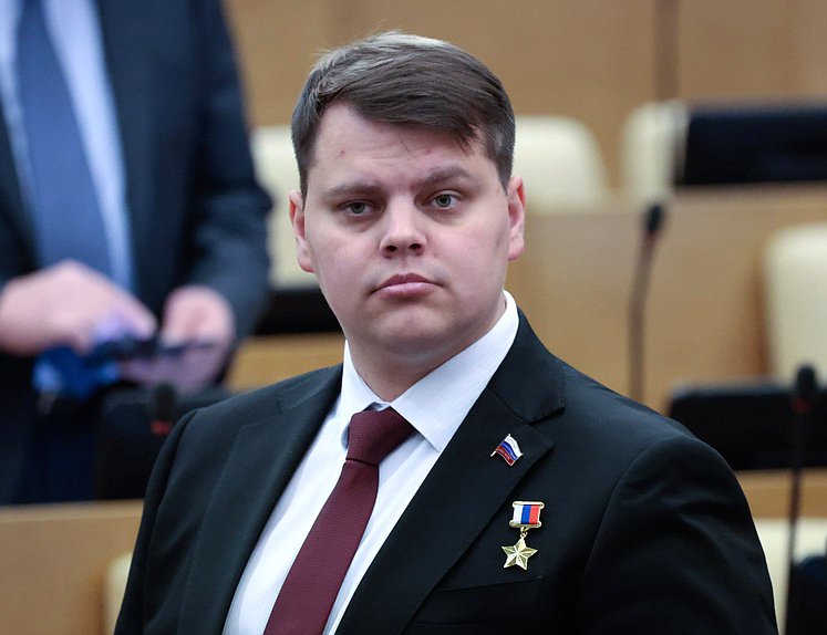 Член Комитета по конституционному, гражданскому законодательству и судоустройству Эдуард Казымов