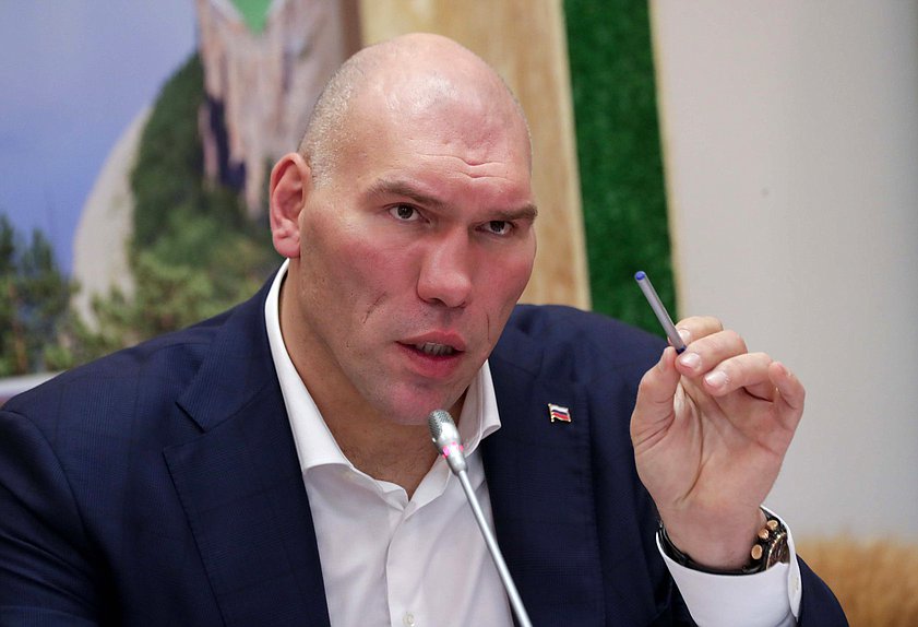 Первый заместитель Председателя Комитета по экологии и охране окружающей среды Николай Валуев