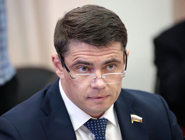Председатель Комитета по информационной политике, информационным технологиям и связи Сергей Боярский