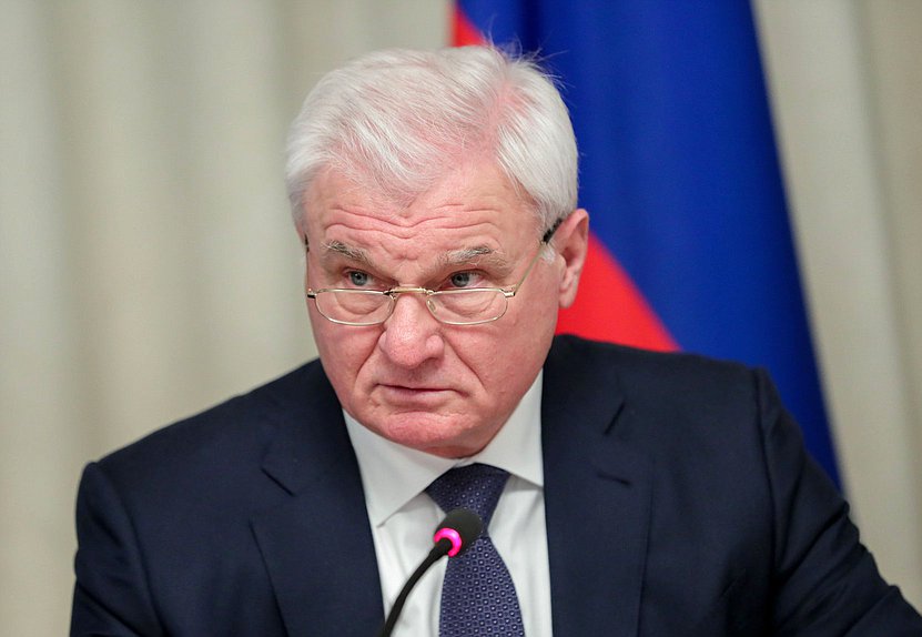 Первый заместитель Председателя Комитета по аграрным вопросам Владимир Плотников