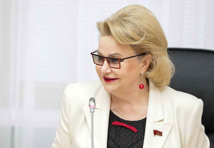 Председатель Комитета по вопросам семьи, женщин и детей Нина Останина