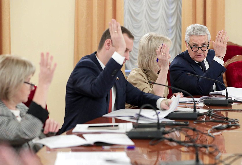 Первый заместитель Председателя Комитета по охране здоровья Леонид Огуль