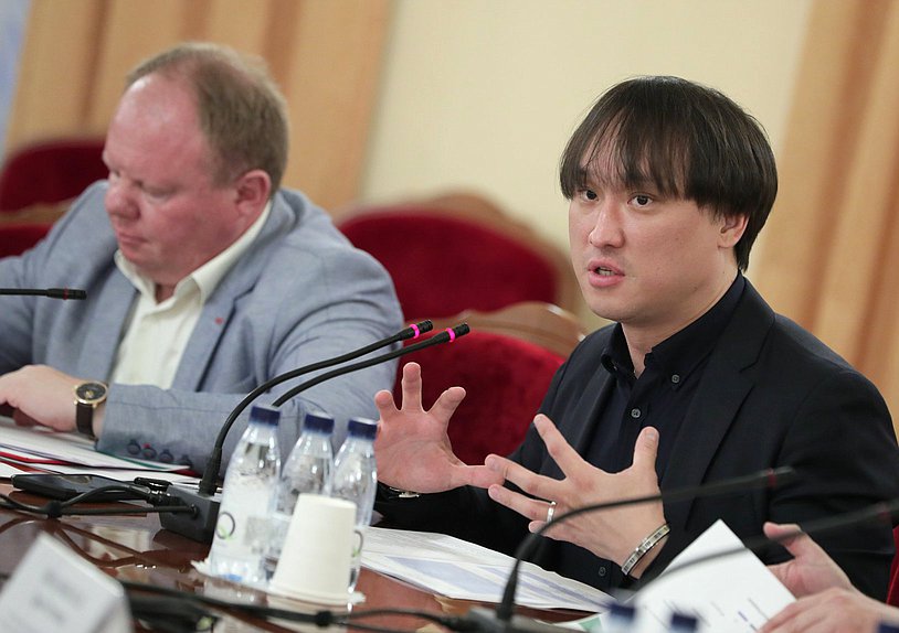 Председатель Комитета по туризму и развитию туристической инфраструктуры Сангаджи Тарбаев