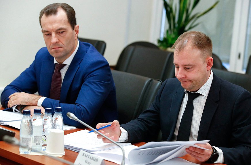 Круглый стол Комитета по энергетике на тему «Обсуждение проекта ФЗ № 213698–8 «О внесении изменений в ФЗ «О промышленной безопасности опасных производственных объектов»