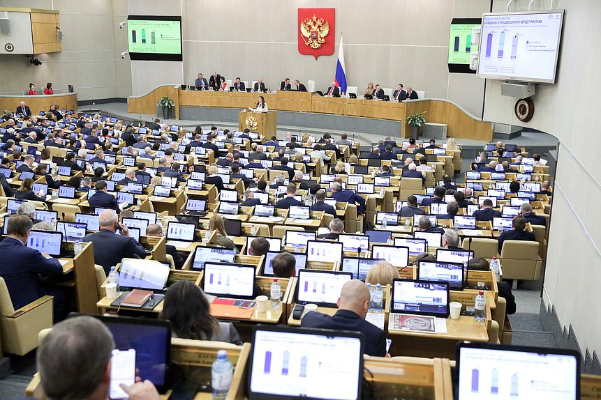 Пленарное заседание. Правительственный час (18.05.2022)