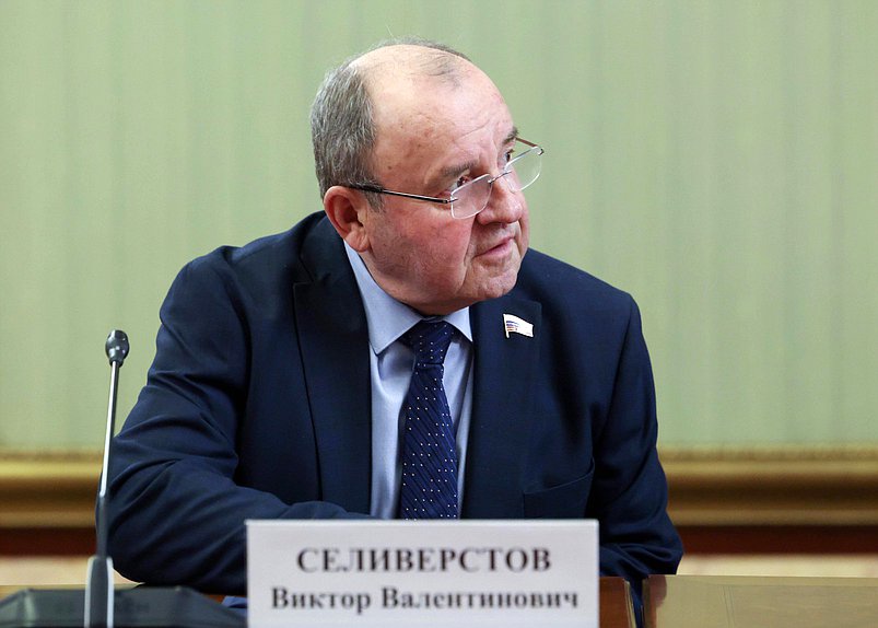 Член Комитета по бюджету и налогам Виктор Селиверстов