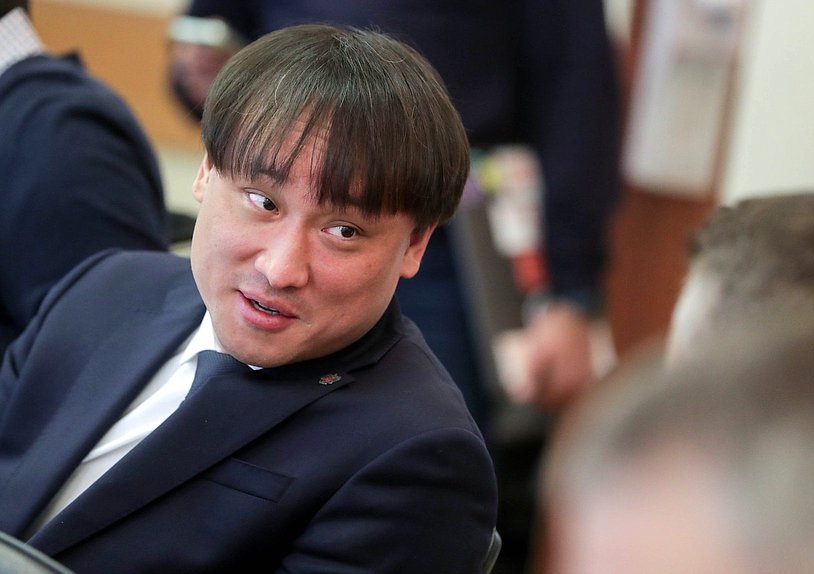 Председатель Комитета по туризму и развитию туристической инфраструктуры Сангаджи Тарбаев
