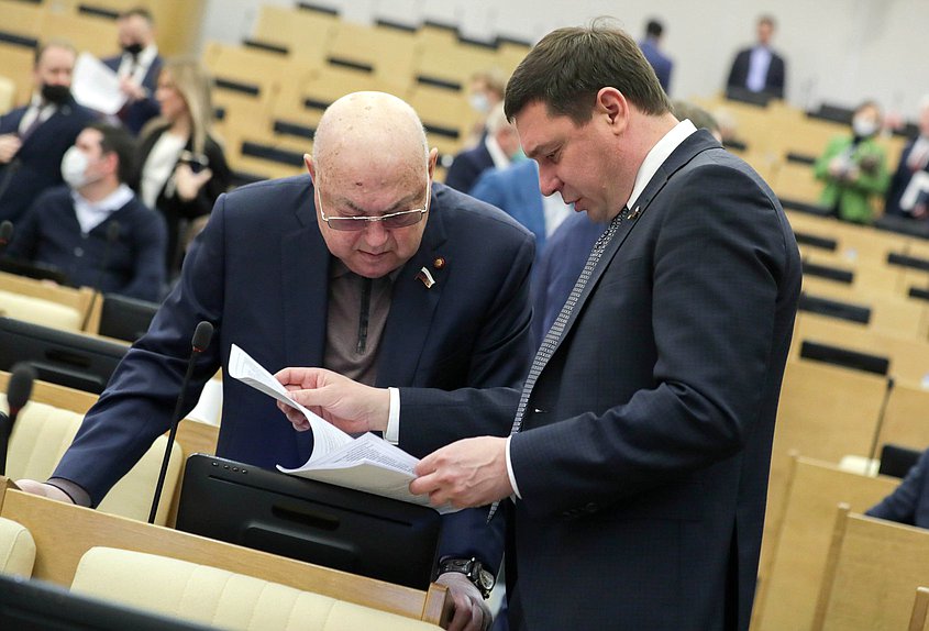 Член Комитета по строительству и жилищно-коммунальному хозяйству Владимир Ресин