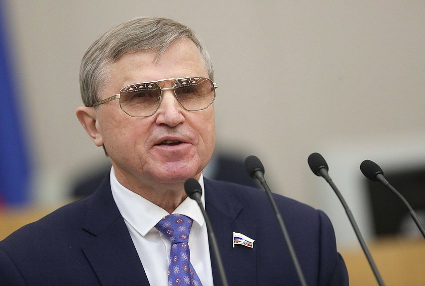 Первый заместитель Председателя Комитета по образованию и науке Олег Смолин