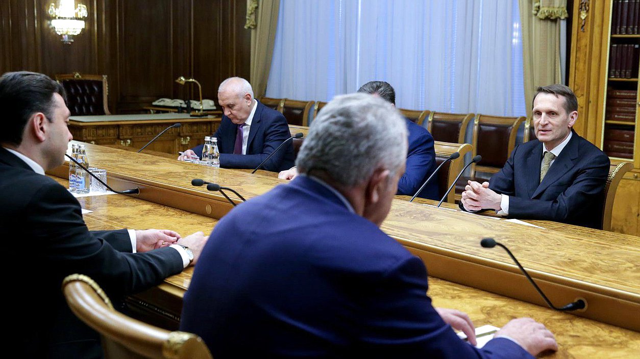 Встреча Председателя Государственной Думы 
Федерального Собрания Российской Федерации С.Е.Нарышкина 
c заместителем Председателя Национального Собрания 
Республики Армения Э.О.Шармазановым.
