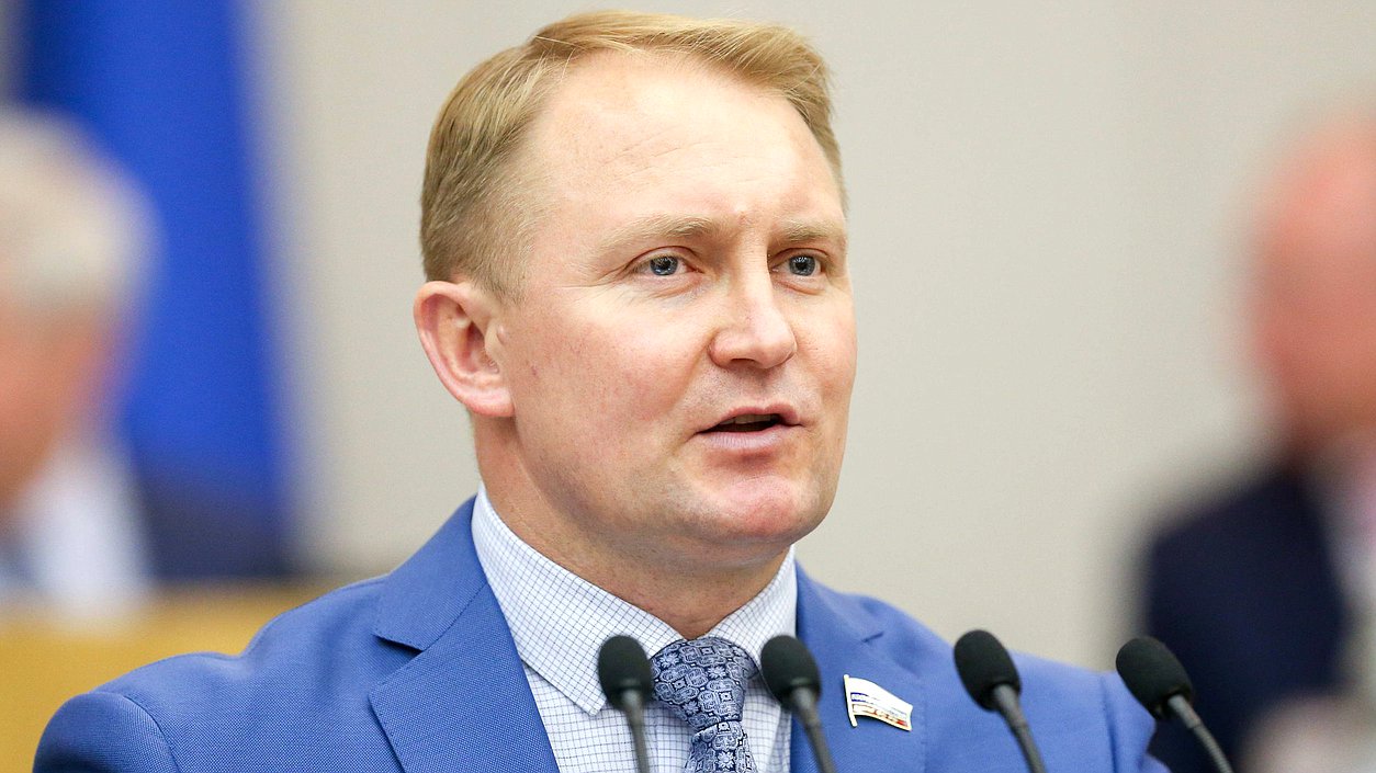 Первый заместитель Председателя Комитета по обороне Александр Шерин
