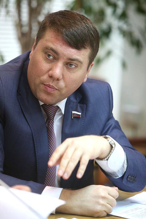 Заседание Комитета Государственной Думы по региональной политике и проблемам Севера и Дальнего Востока на тему «О принимаемых мерах по правовому обеспечению развития морских портов в Хабаровском крае». 

