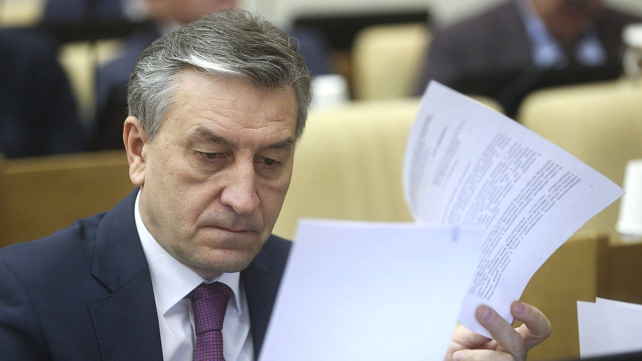 Член Комитета по бюджету и налогам Айрат Фаррахов