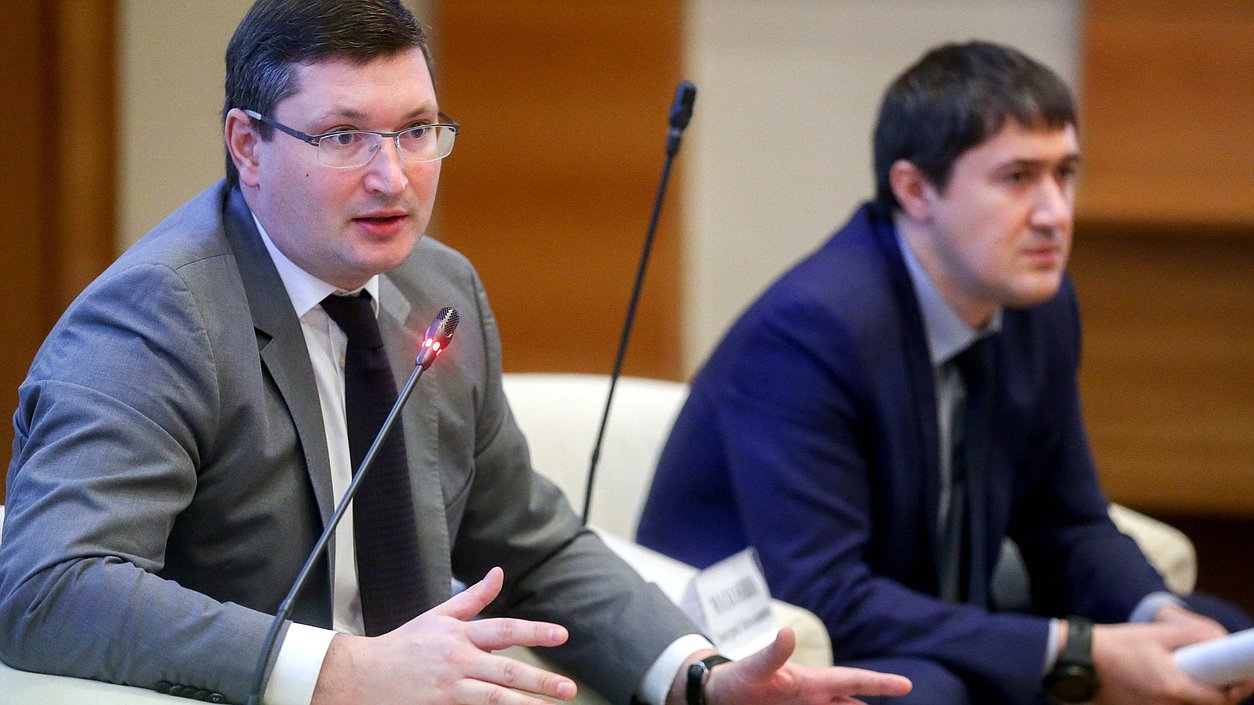 Парламентские слушания на тему «Государственное регулирование ценообразования на горюче-смазочные материалы. Вопросы качества»