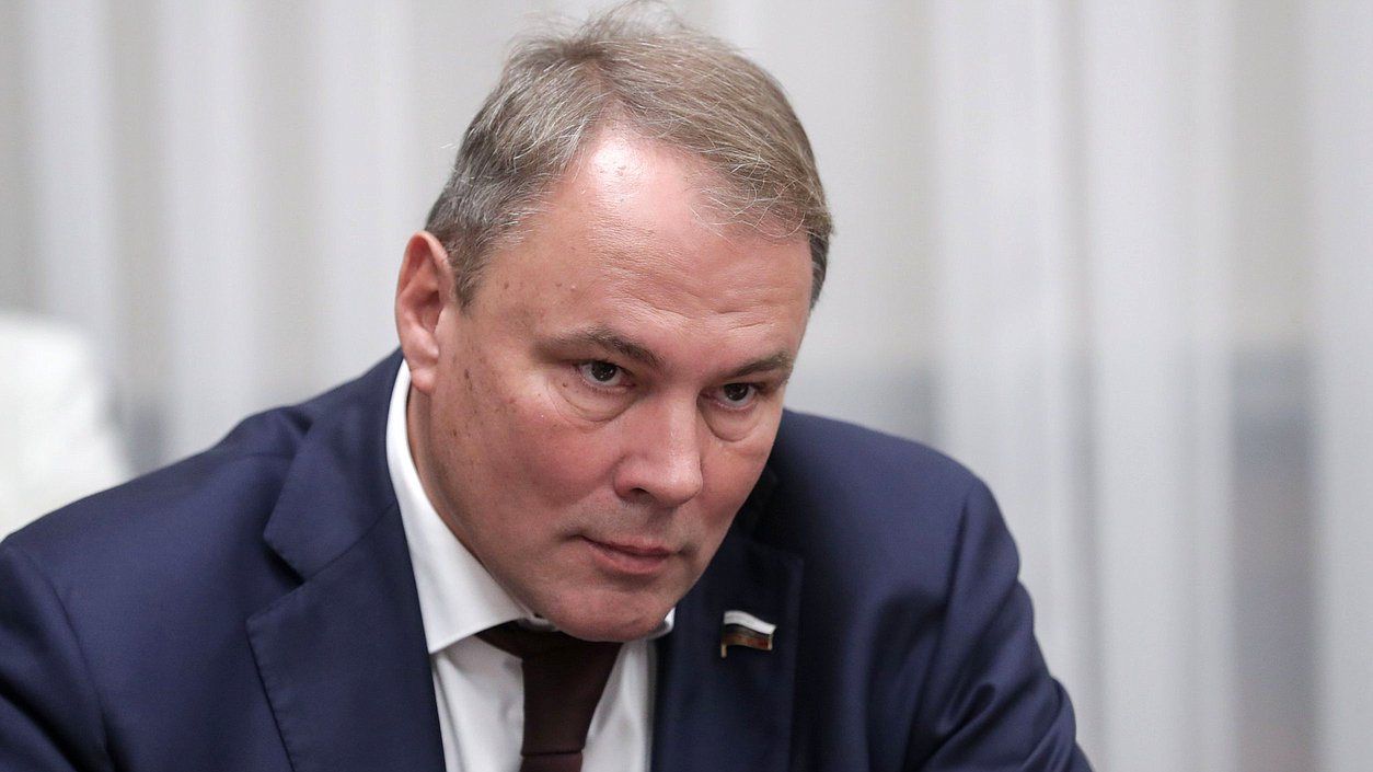 Заместитель Председателя Государственной Думы Петр Толстой