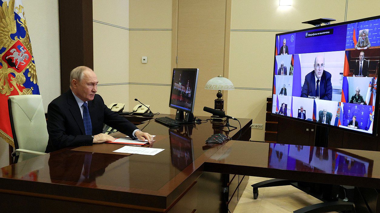 Оперативное совещание с членами Совета Безопасности. Фото: kremlin.ru