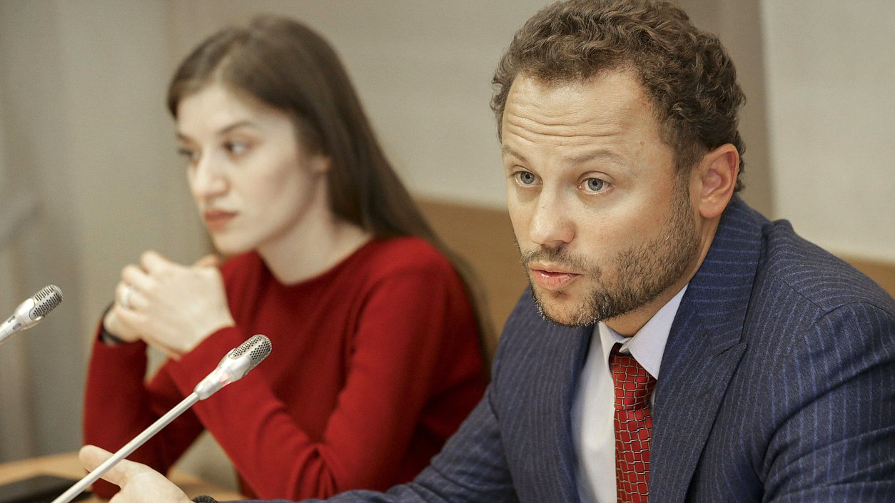Заместитель Председателя Комитета по транспорту и строительству Павел Федяев