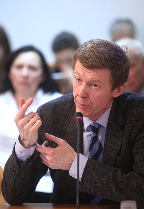 «Круглый стол» Комитета Государственной Думы по финансовому рынку на тему «О роли банков в преодолении кризиса и оживлении экономики России». 

